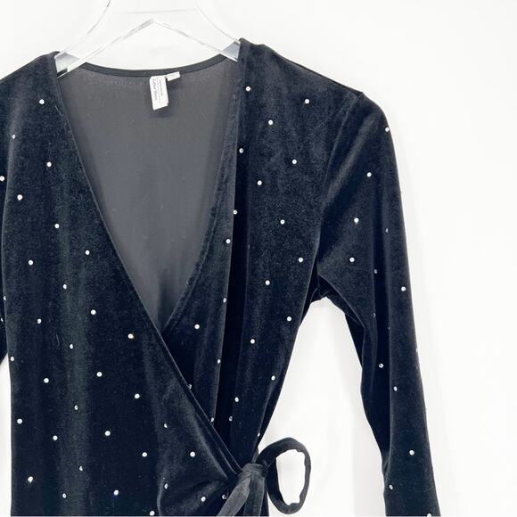 & Other Stories Rhinestone Velvet Wrap Blouse 6 Black - Picture 4 of 6